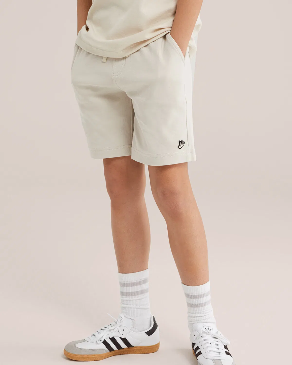 Брюки прямого кроя We Fashion бежевого цвета