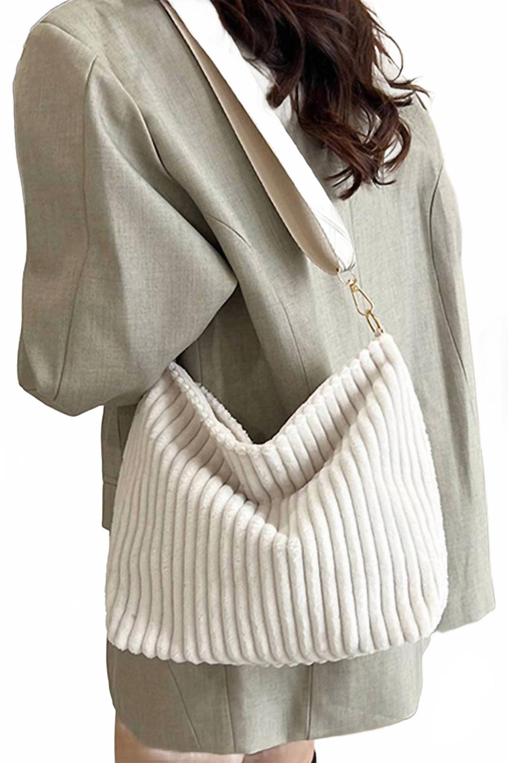 

42POPS Вельветовая сумка-тоут свободного кроя с плечевым ремнем в виде гитары, цвет слоновой кости