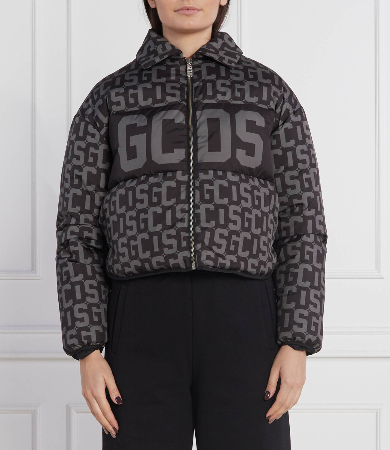 

Куртка GCDS Cropped Fit, черный