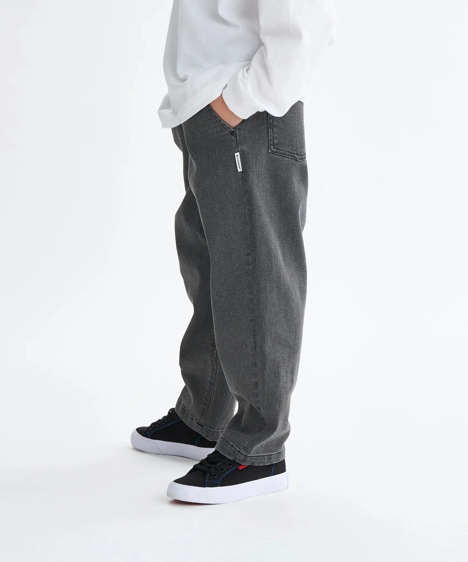 Детские джинсовые брюки ELEMENT Kids SHOD PANTS STD DENIM [модель осень/зима 2025] / Детские джинсовые брюки Element Kids с эластичным поясом и зауженными штанинами — фото 3