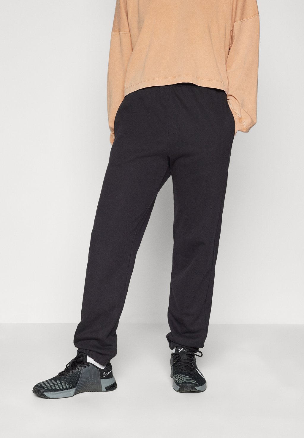 

Спортивные брюки ICONS ELASTIC CUFF PANTS Champion, черный