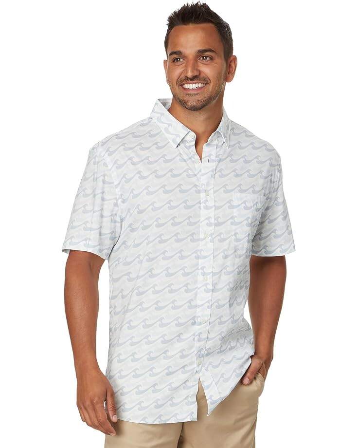 

Футболка Faherty SS Movement Shirt, цвет Ivory Endless Peaks