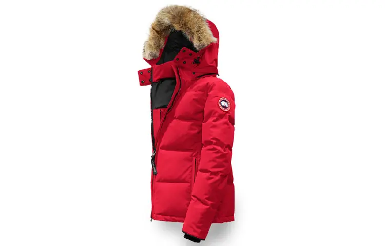 

Женский пуховик Canada Goose, красный