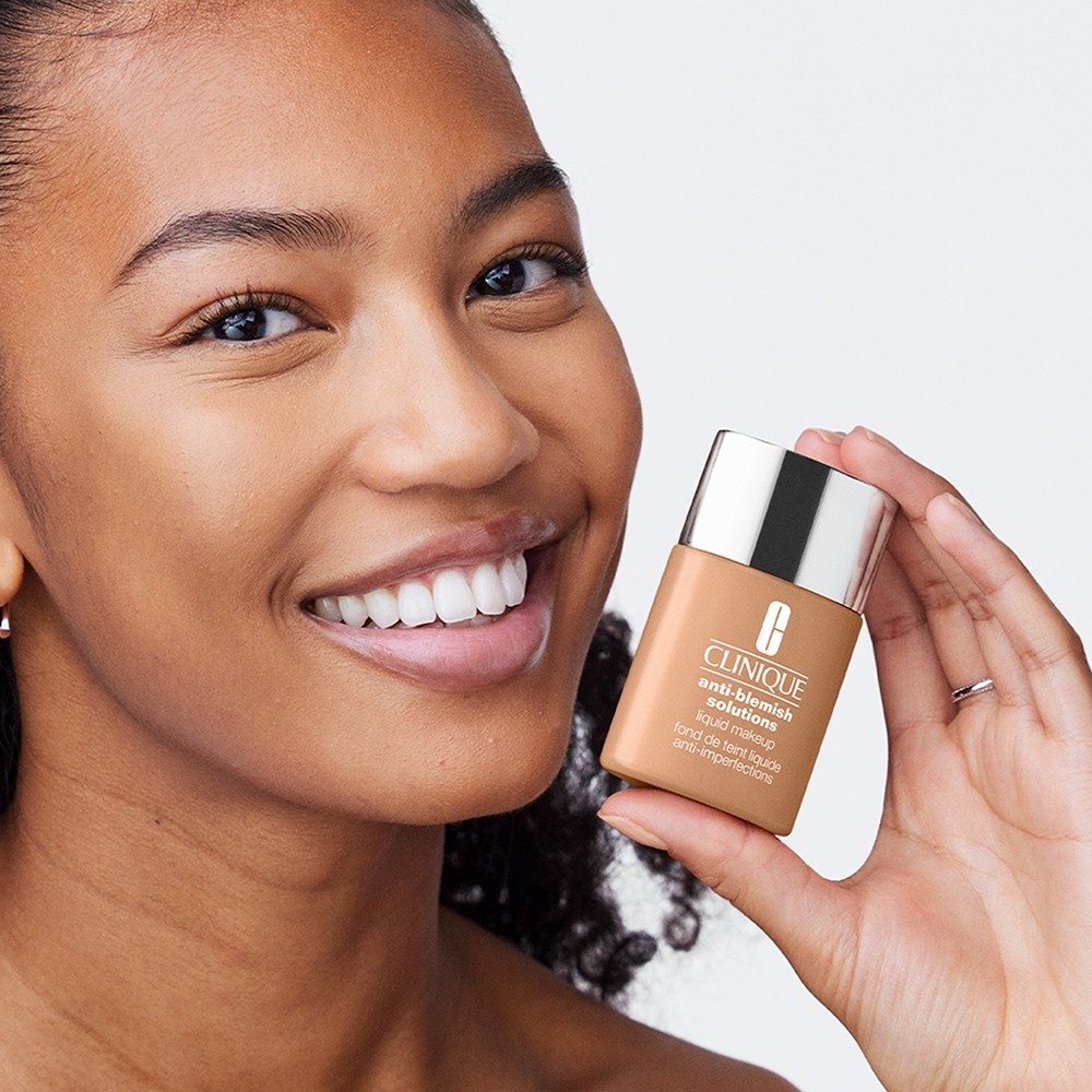 Праймер anti-blemish solutions anti-blemish solutions liquid makeup Clinique, nr. cn 40 cream chamois, объем 30 мл. — фото 3