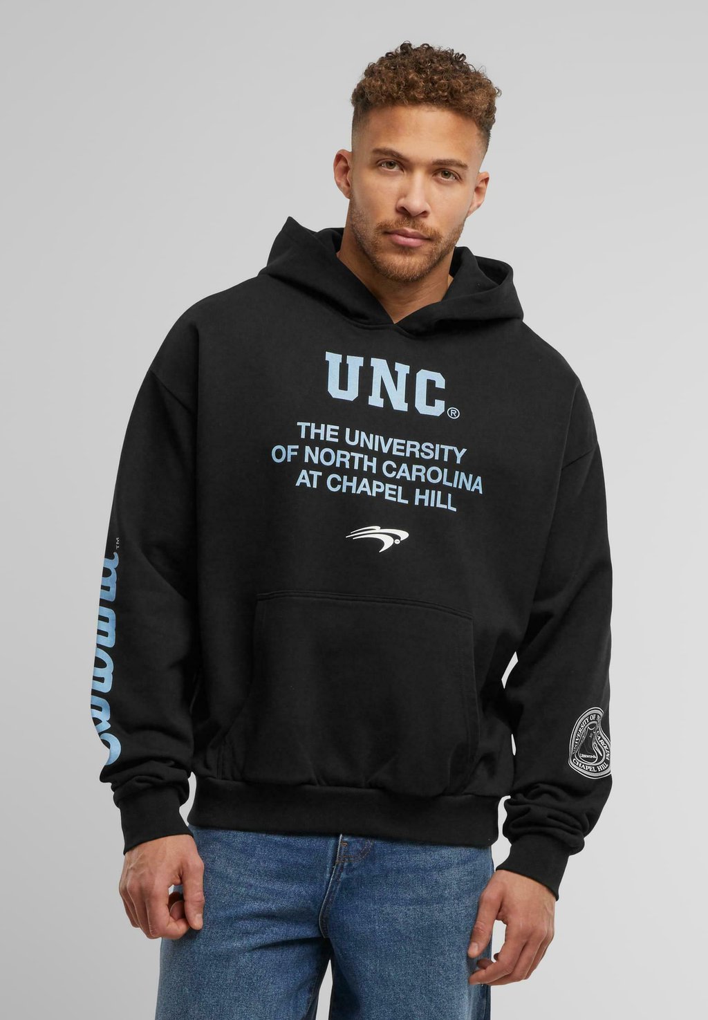 

Толстовка NORTH CAROLINA MULTI LOGO - Hoodie Upscale by Mister Tee, черный