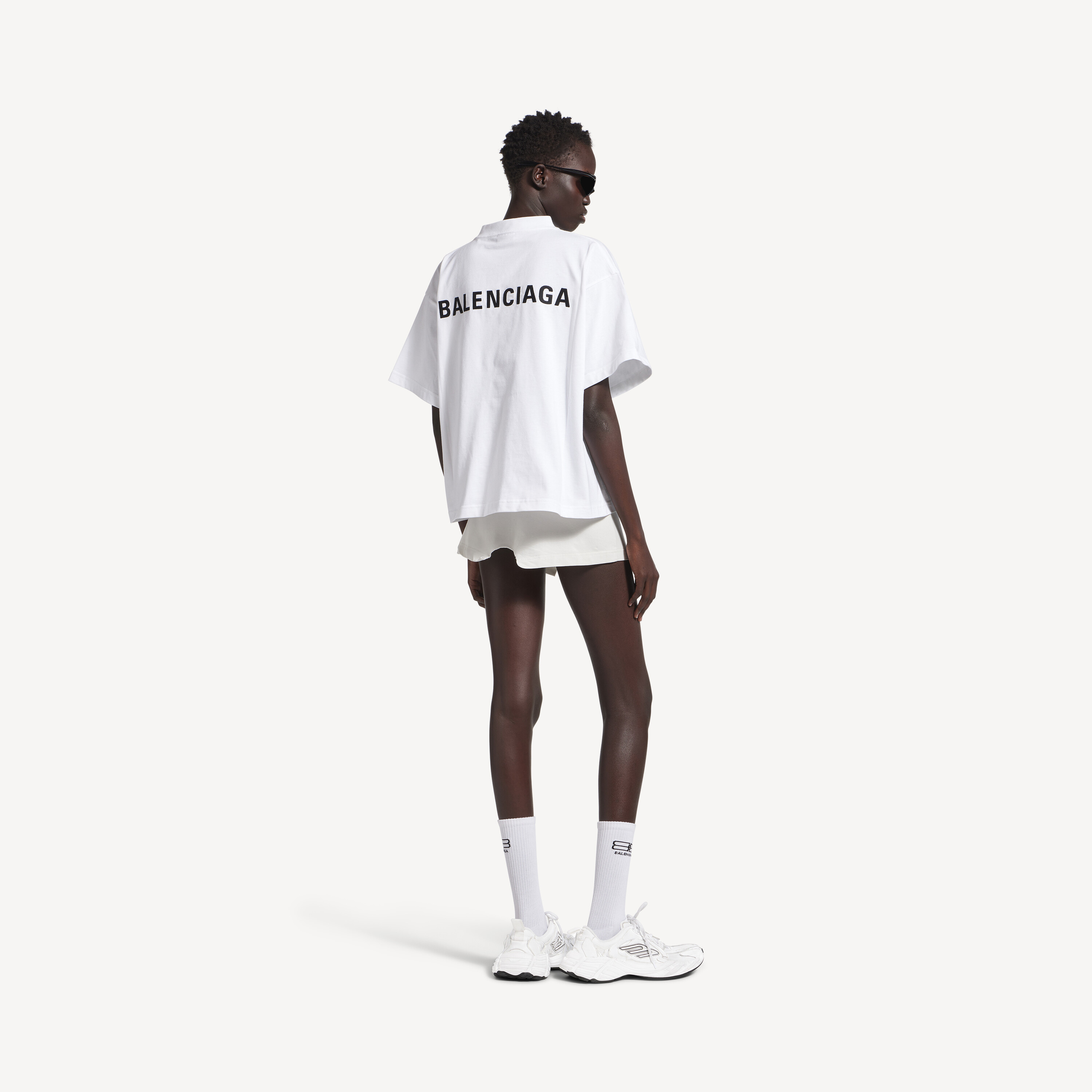 Женская укороченная футболка Balenciaga с принтом на спине, белая/черная, серый — фото 4