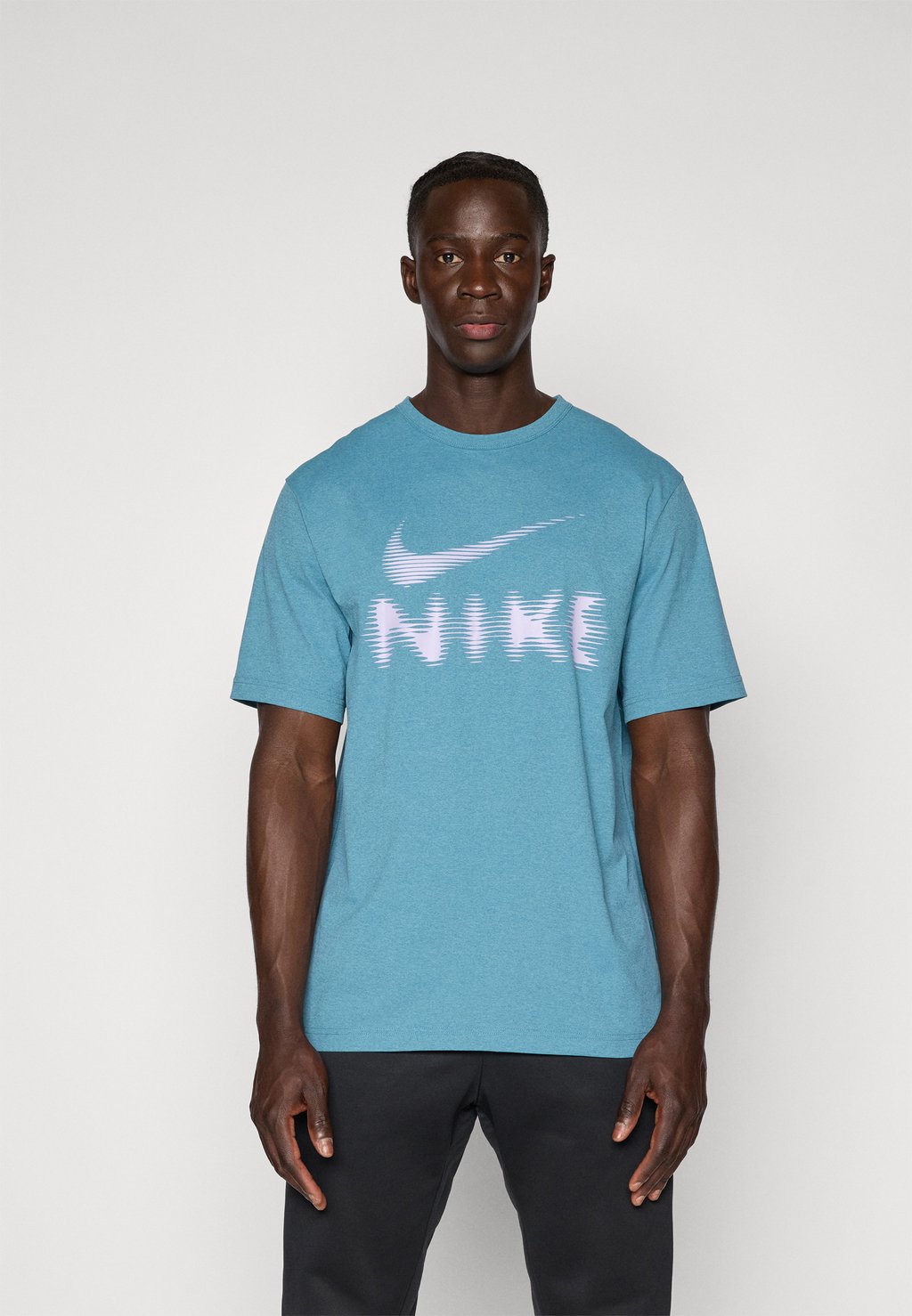 

Спортивная футболка HYVERSE Nike Performance, синий