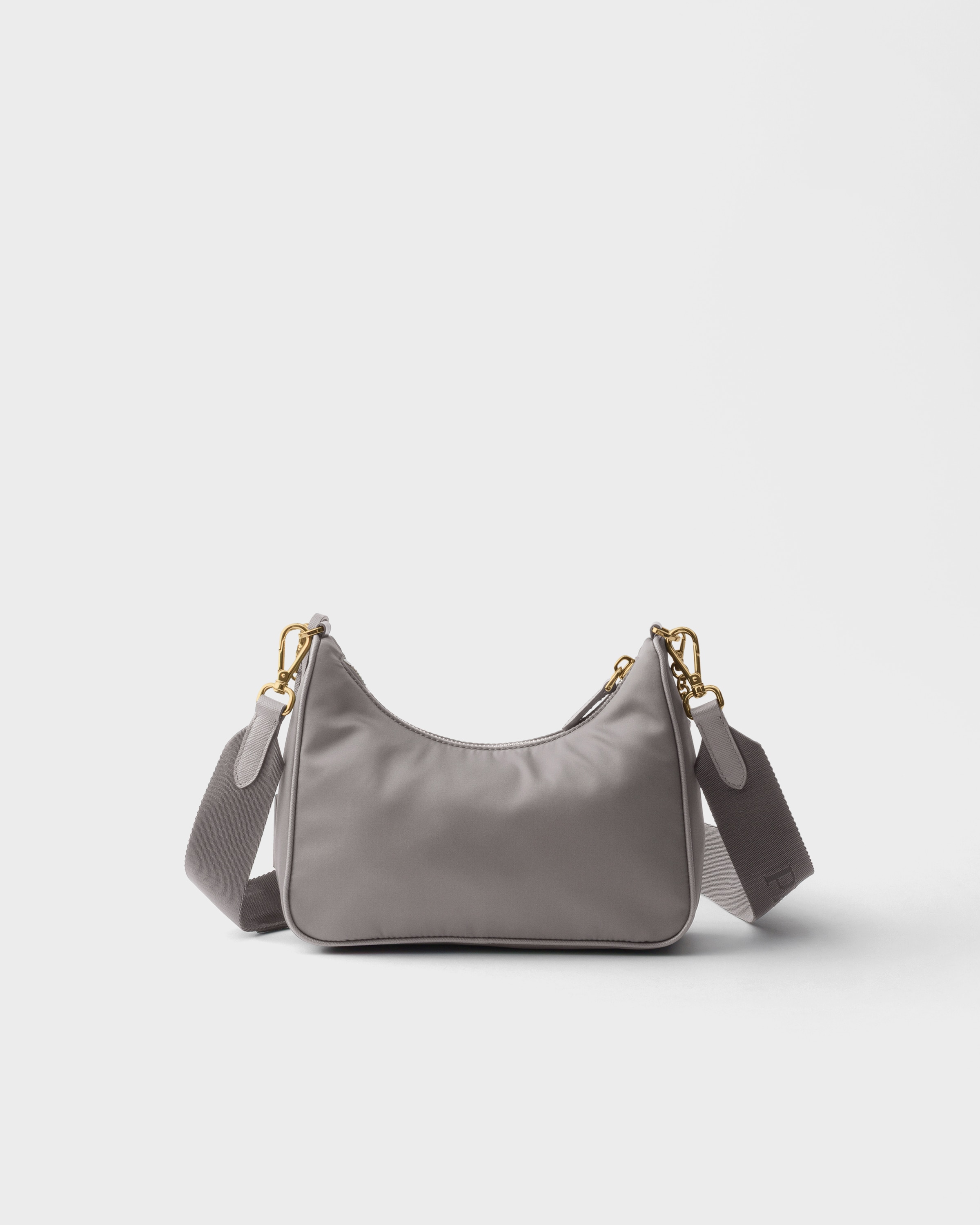 Сумка Prada Re-Edition 2005 из переработанного нейлона Prada, облачный серый — фото 3