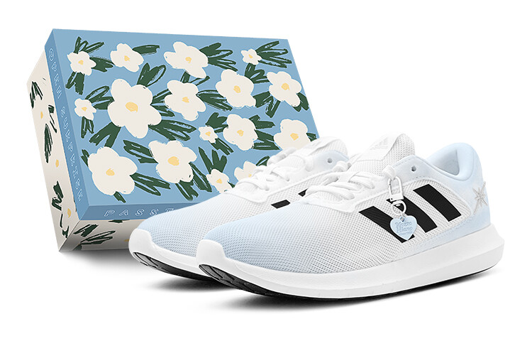 

Кроссовки женские Coreracer Low-top, черные Adidas