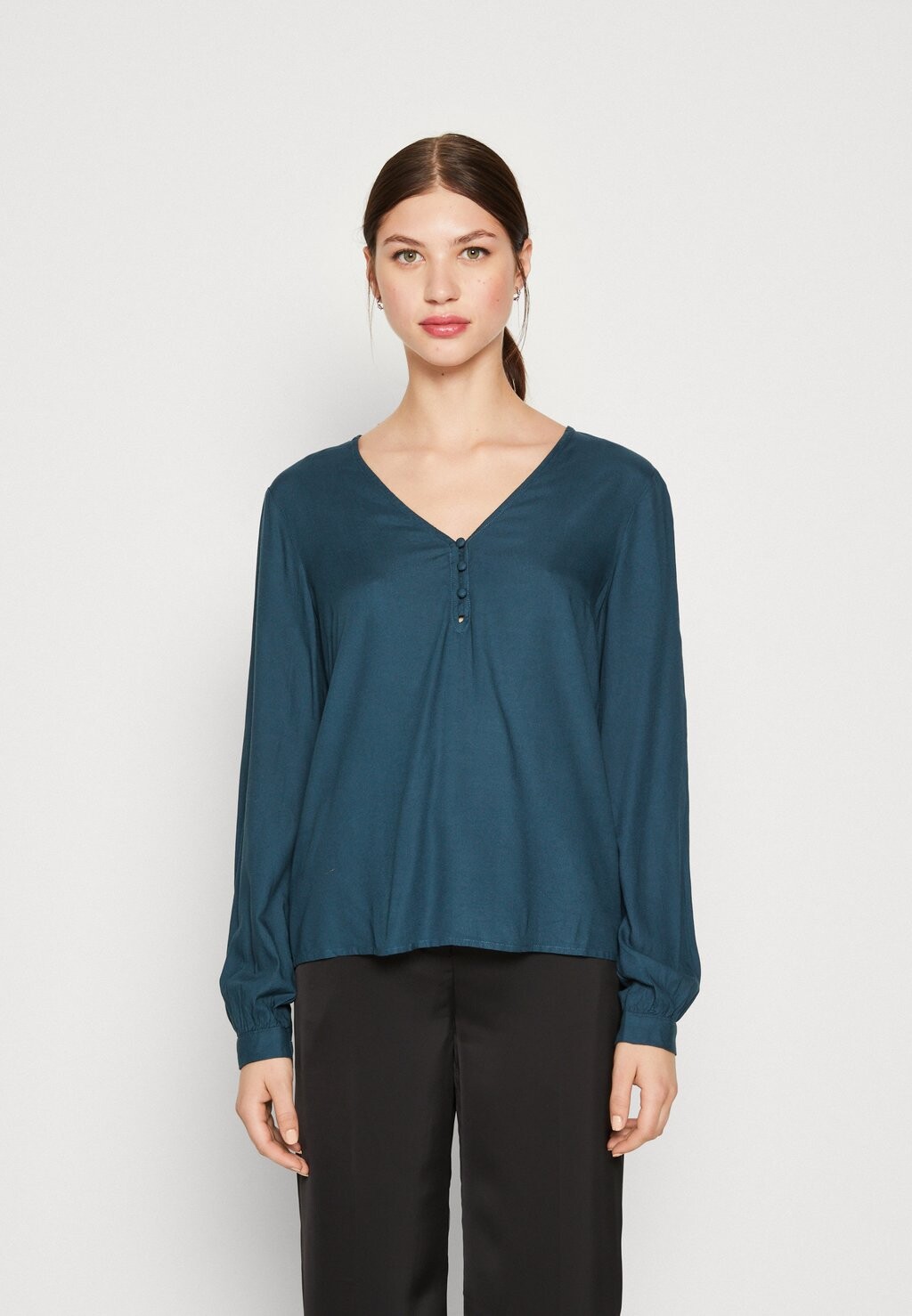 

Блузка Pieces PCNOVA V NECK, цвет reflecting pond