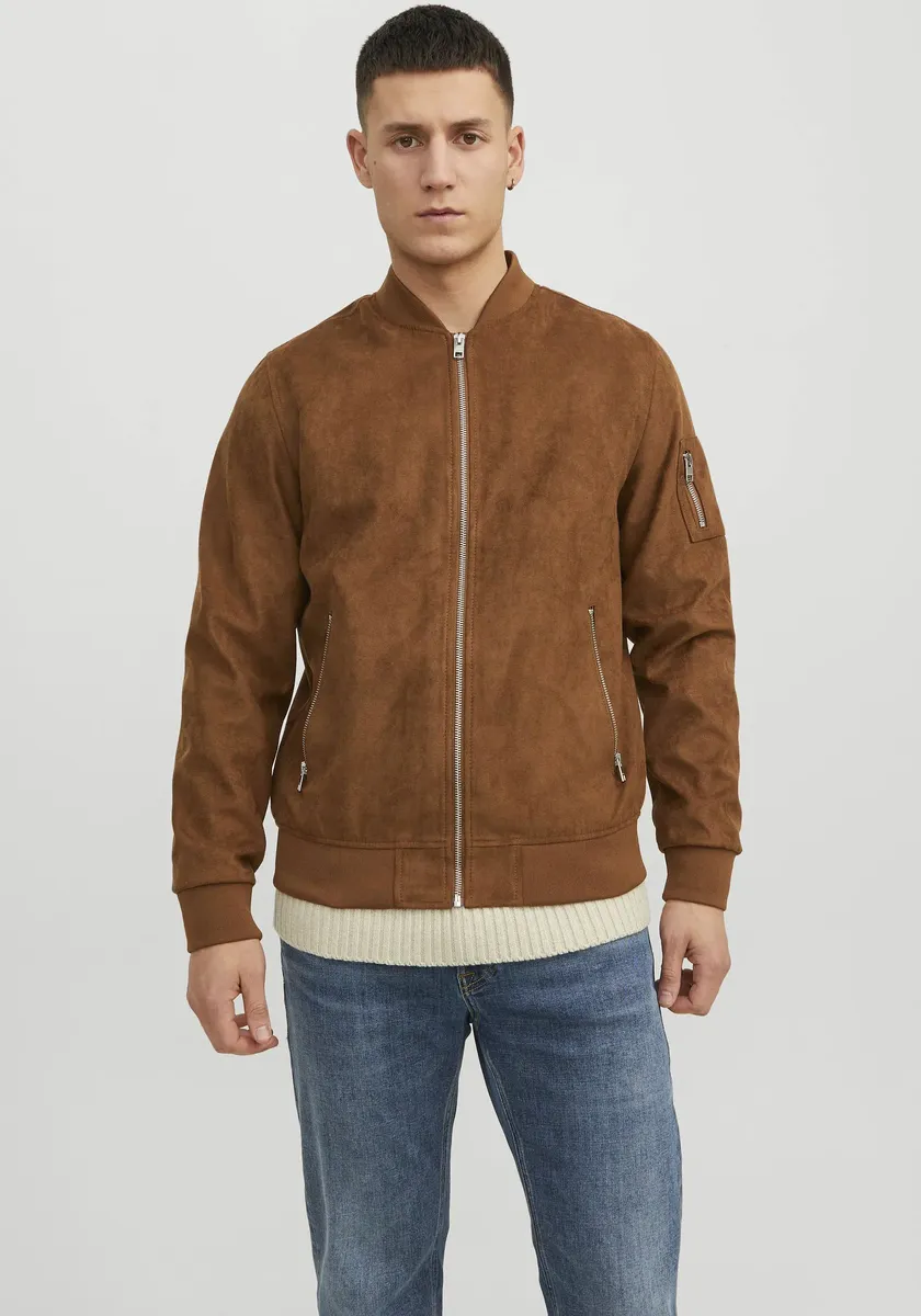 

Блузон Jack & Jones "JJEROCKY ИЗ ИСКУССТВЕННОЙ ЗАМШИ-БОМБЕРА", цвет Cognac