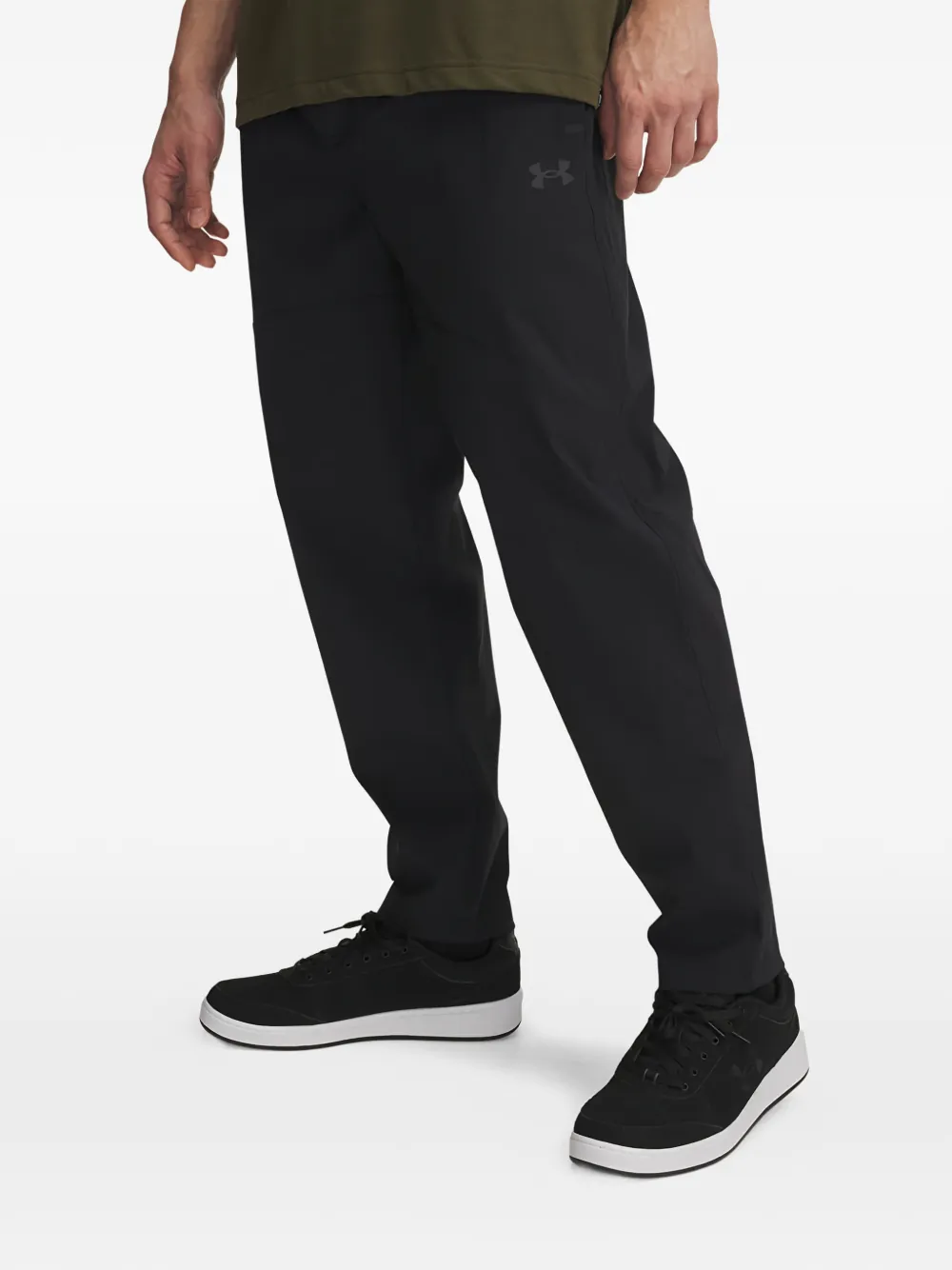 

Тканые зауженные брюки Under Armour, черный