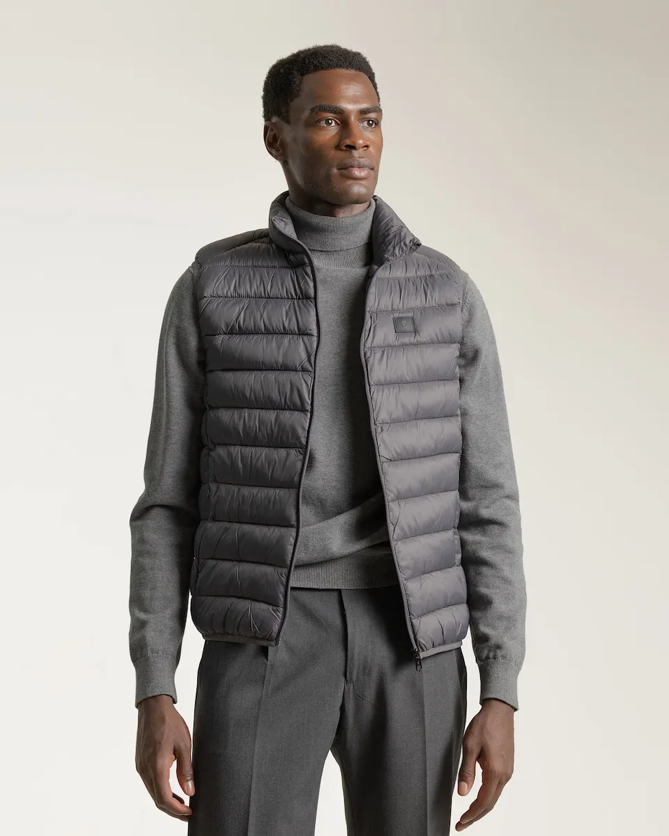 

Мужской ультралегкий стеганый жилет PuroEgo, темно-серый