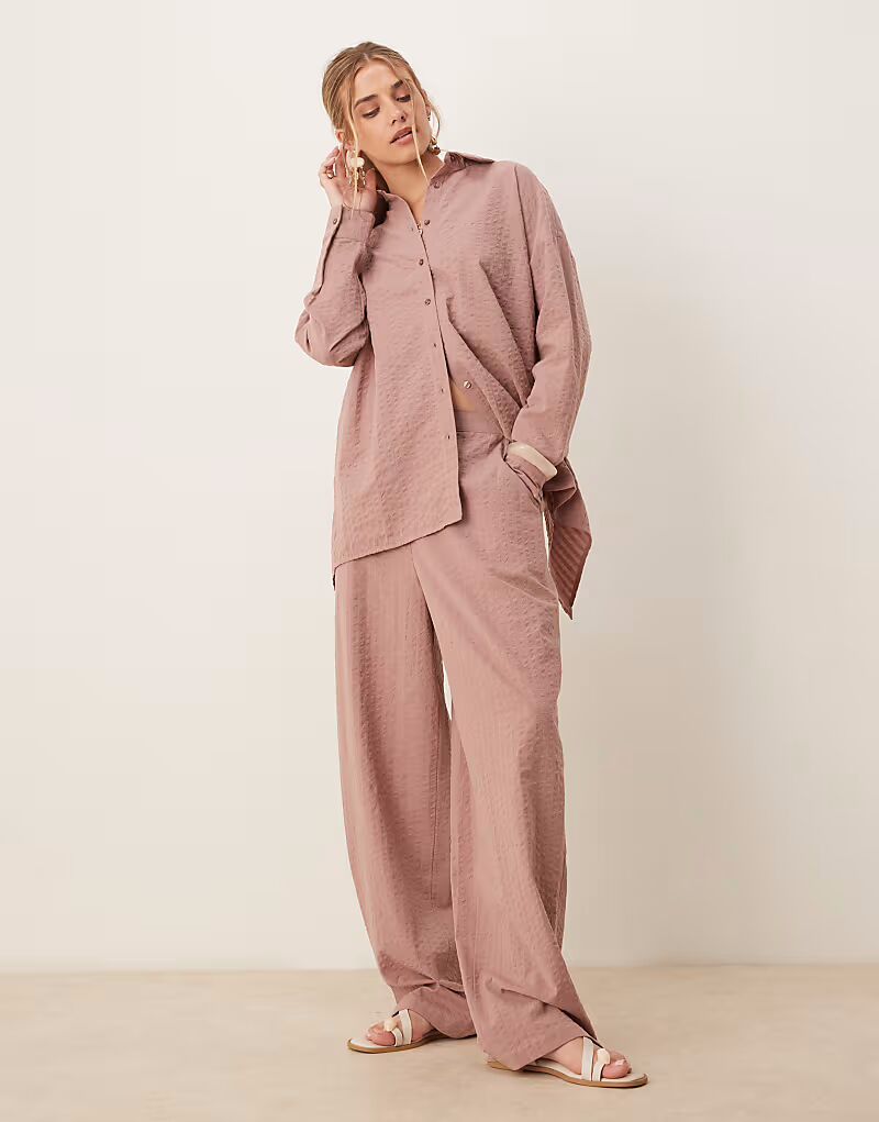 

Свободные брюки-клеш из жатого хлопка с резинкой, цвет норки Asos Design