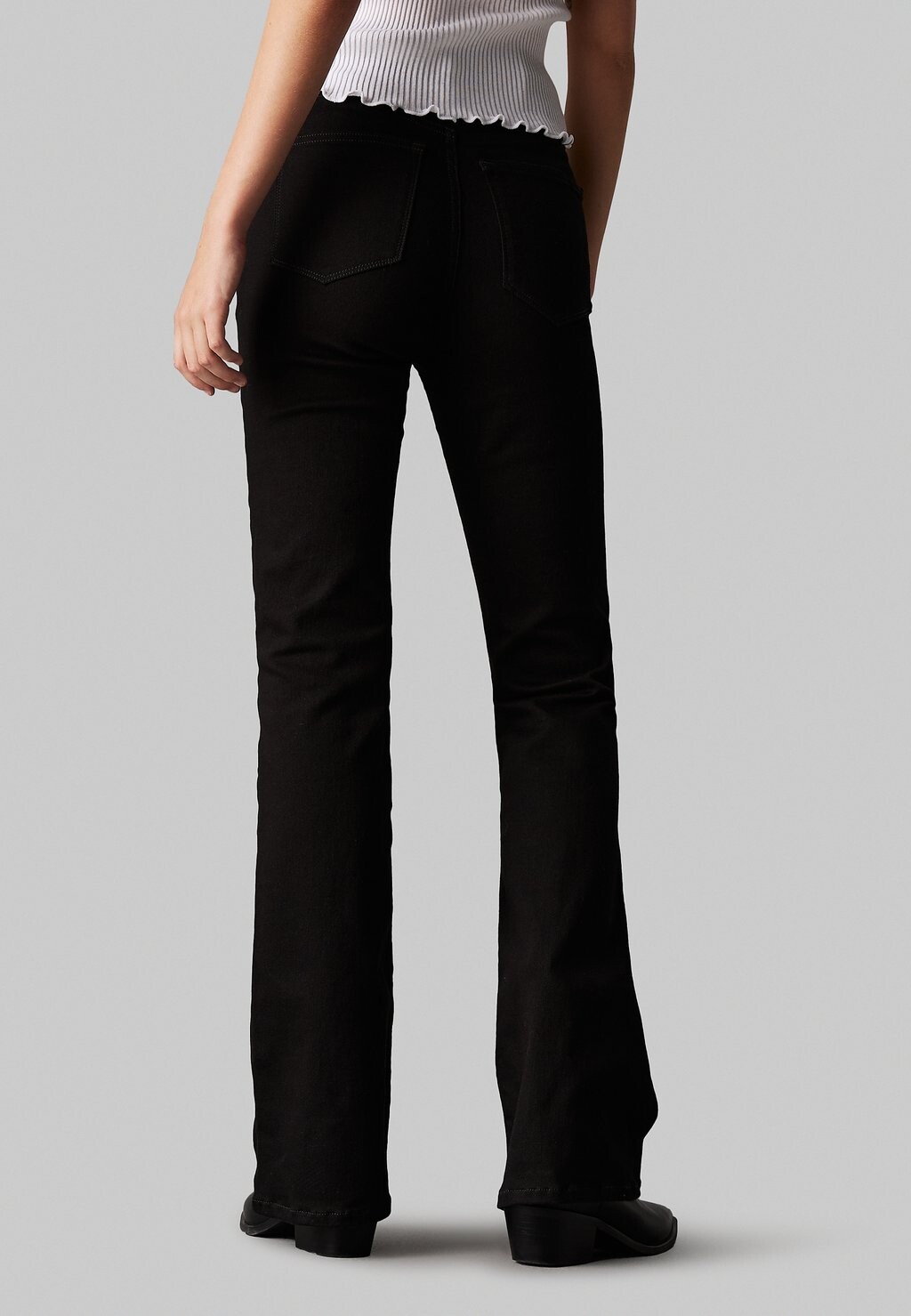 

Джинсы Bootcut Calvin Klein Jeans, черный деним