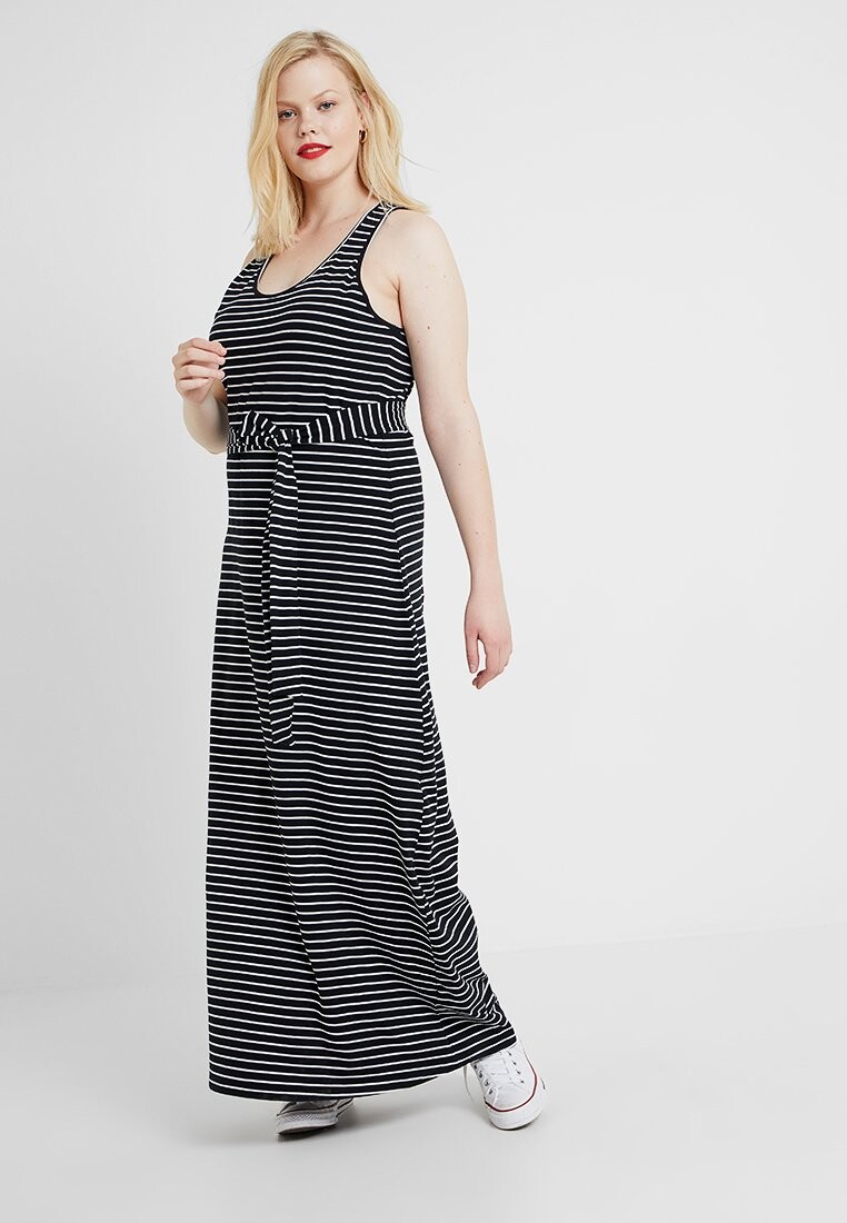

Длинное платье Urban Classics Curvy
