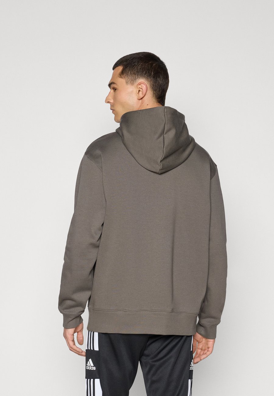 Худи Adidas Performance REAL MADRID SEASONAL HOODIE, Utility Grey/Almost Lime/Grey — фото 3