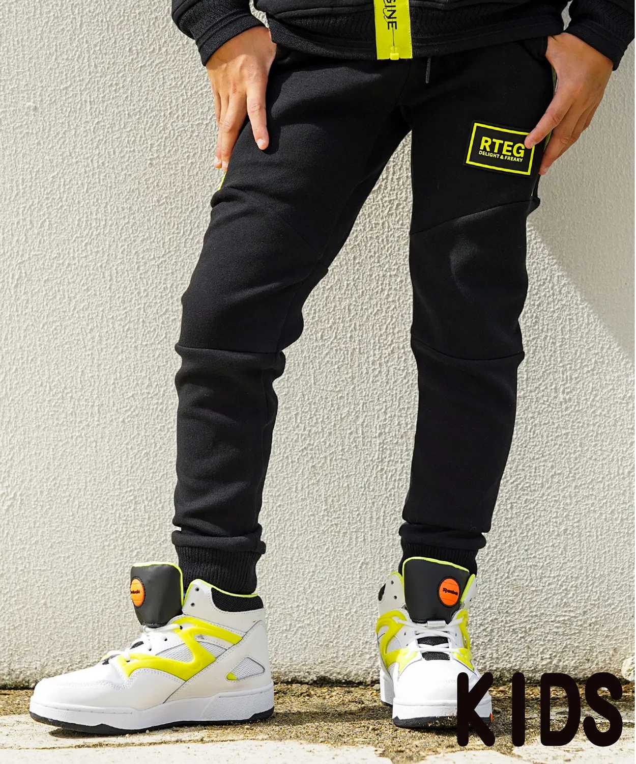 Спортивные штаны RTEG Neon&E ZIP SWPT Kids чёрные