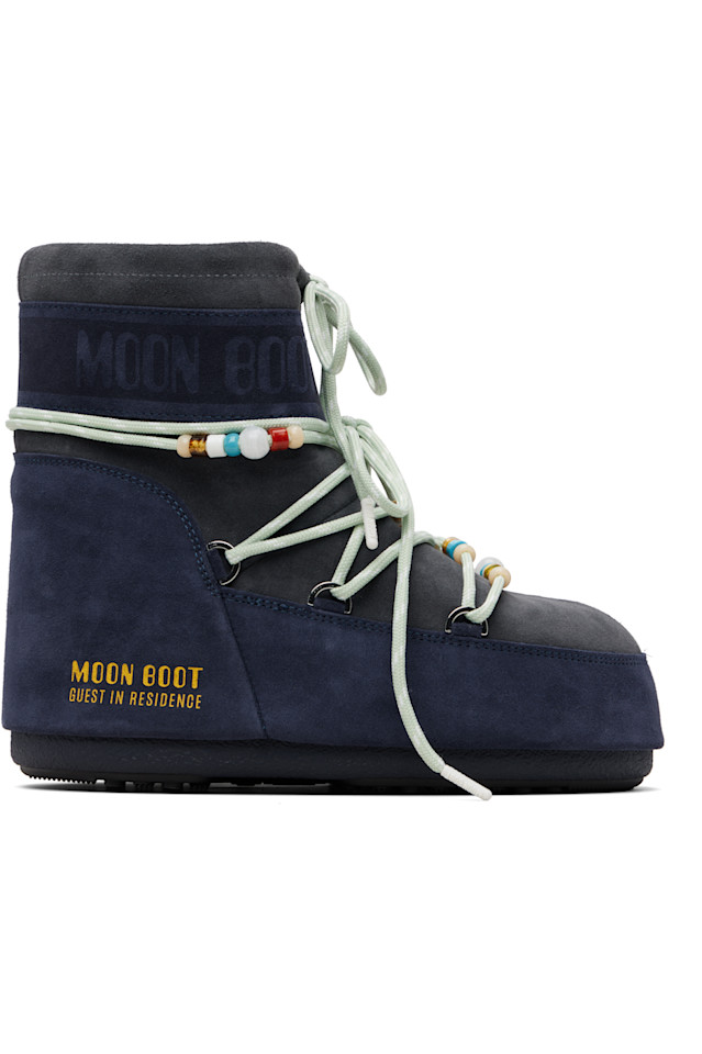 

Guest In Residence Серые и темно-синие замшевые ботинки Moon Boot Edition Icon с низким верхом и бусинами