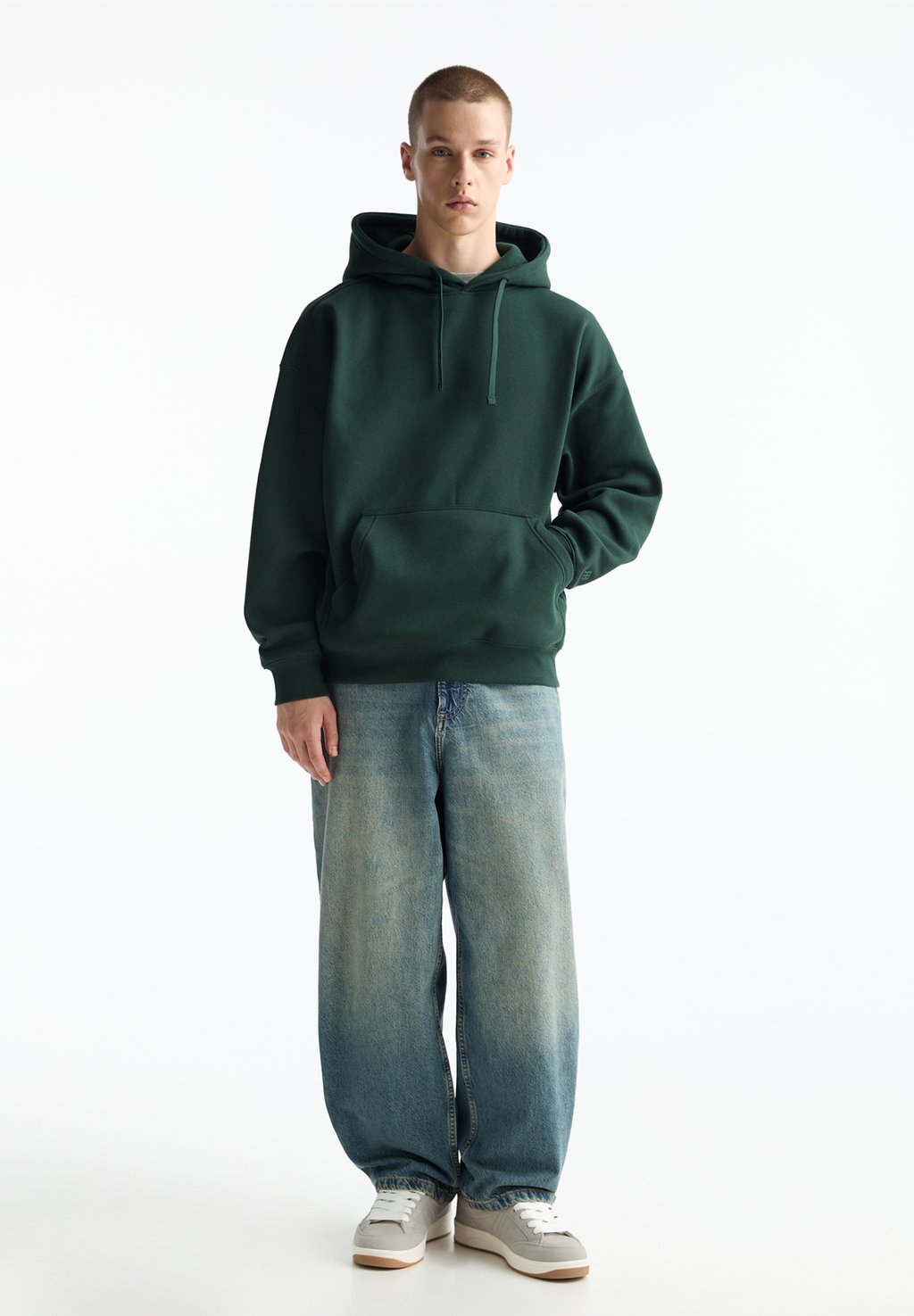 

Толстовка с капюшоном PULL&BEAR, темно-зеленый