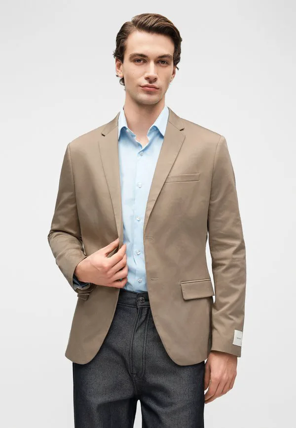 Приталенный сезонный пиджак-блейзер Calvin Klein, Vintage Khaki — фото 4