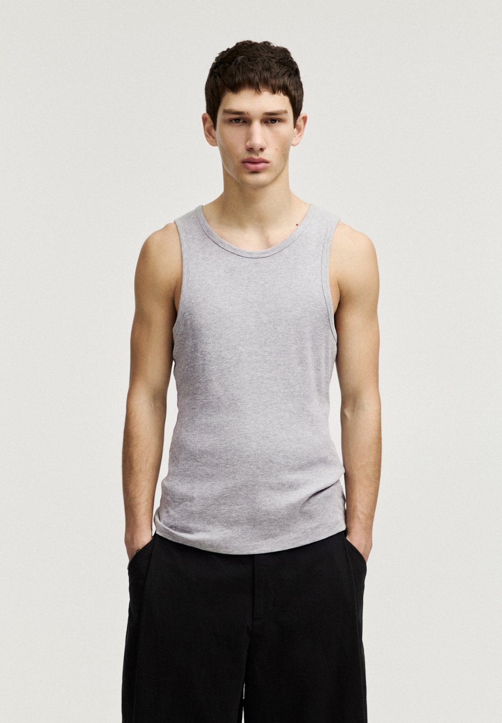 

Топ PULL&BEAR, светло-серый