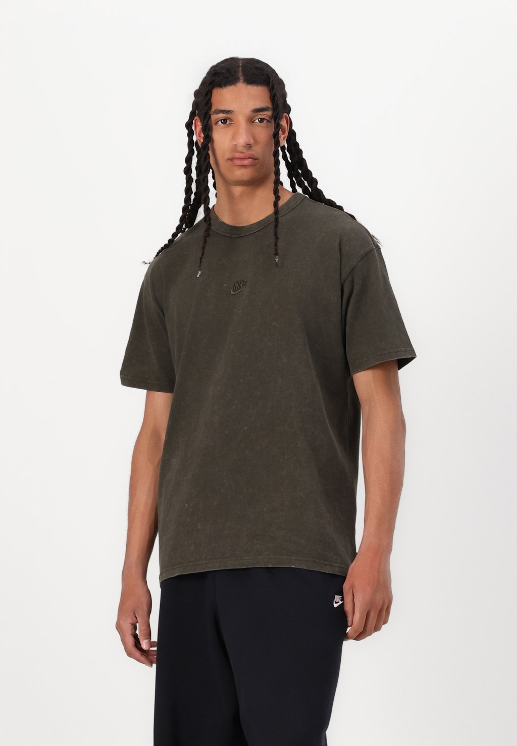 

Базовая футболка TEE Nike Sportswear, антрацит