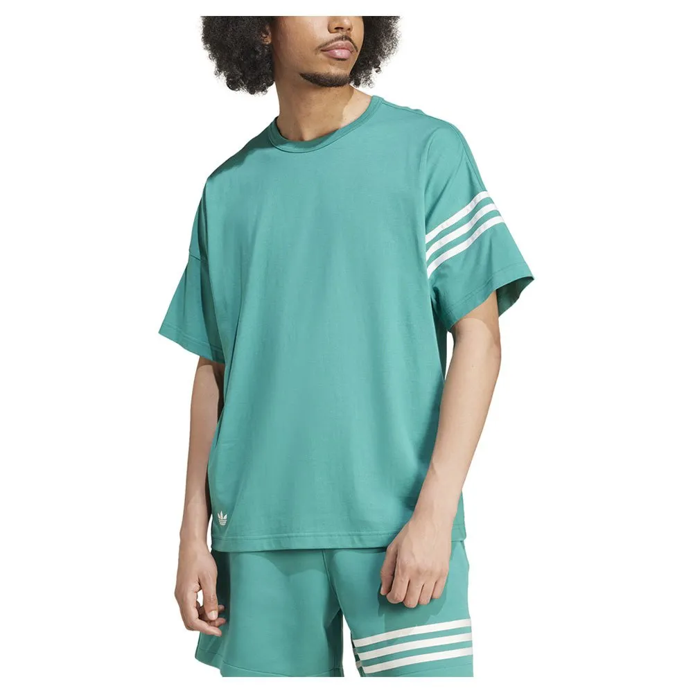 

Футболка adidas Originals Neuclassics, зеленый