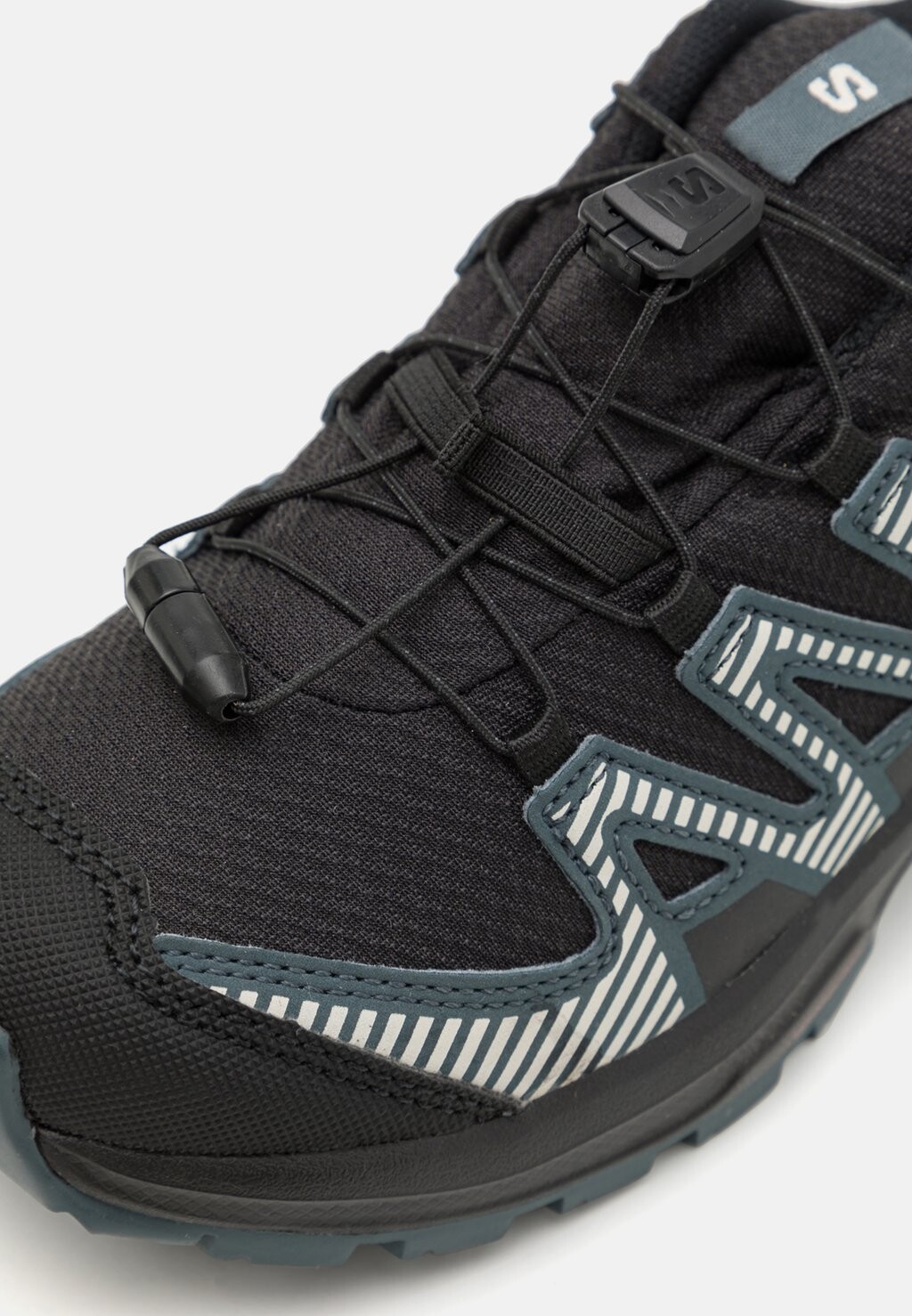 

Ботинки XA PRO V8 WP UNISEX Salomon, черный