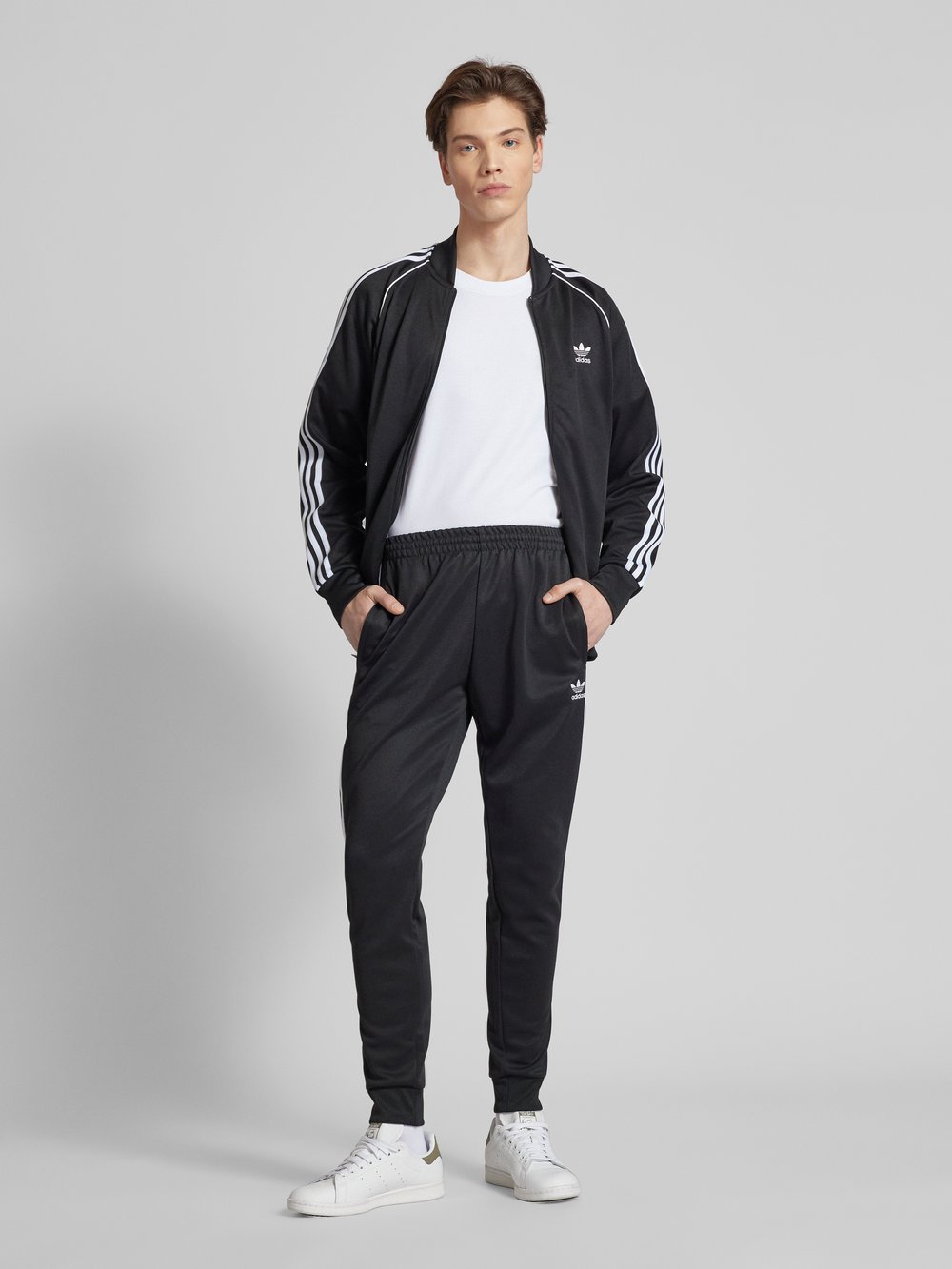 

Спортивные брюки прямого кроя с этикетками adidas Originals, черный