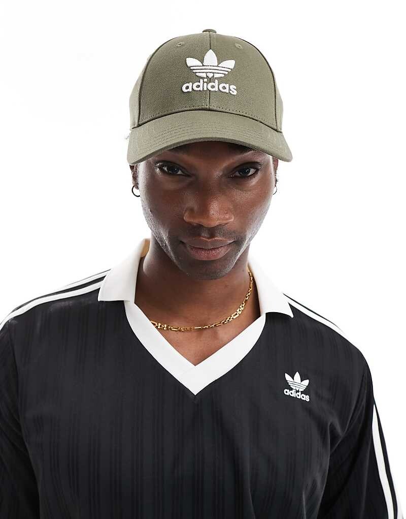 

adidas Originals – бейсболка оливкового цвета