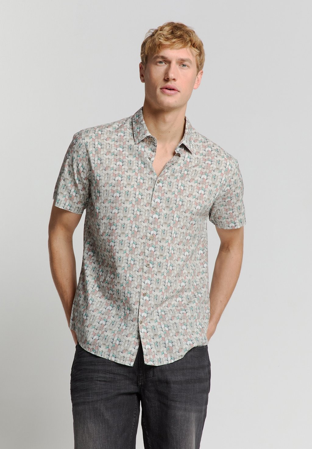 

Рубашка PRINTED NO EXCESS, песочный