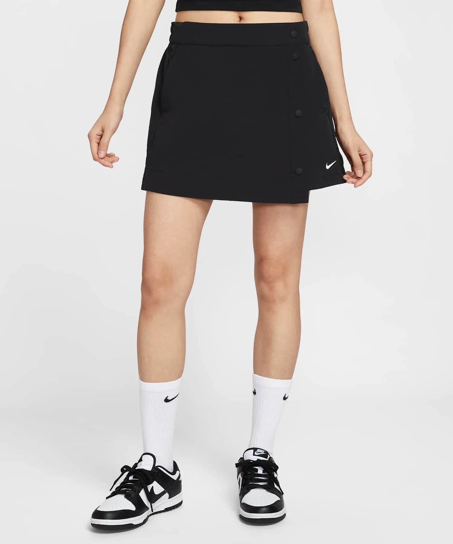 Женская юбка-скорт Nike Sportswear Essential из нейлона чёрная