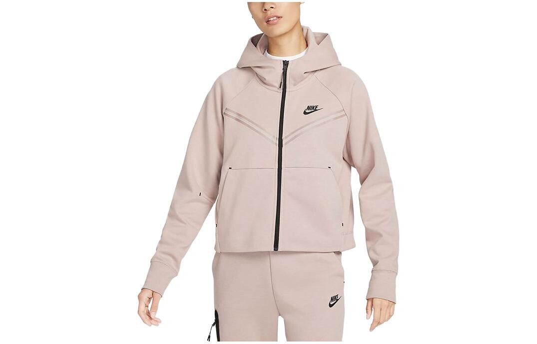 

Женская куртка Nike, цвет Pink