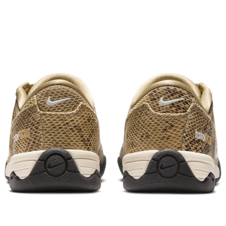 Кроссовки (WMNS) Nike Total 90 3 SP Snakeskin Pack 'Gold' — фото 3