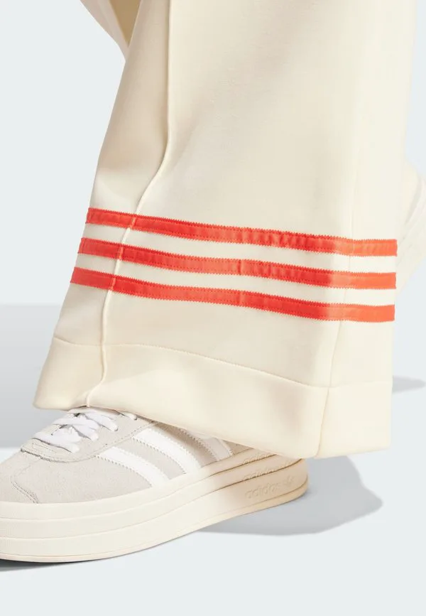 Свободные спортивные штаны adicolor neuclassics track Adidas Originals, Cream White Real Coral — фото 4