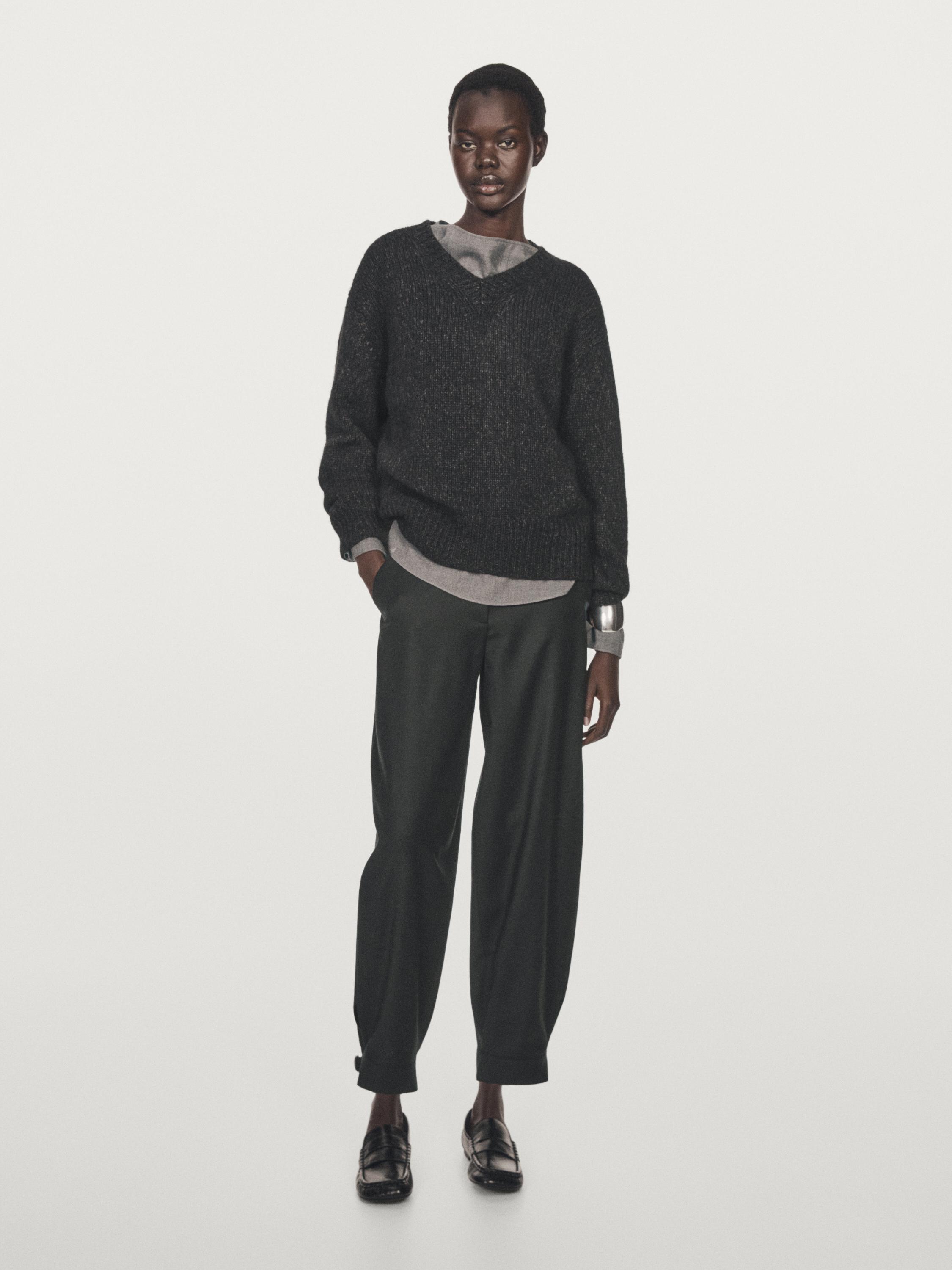 

Вязаный свитер с V-образным вырезом Massimo Dutti, серый