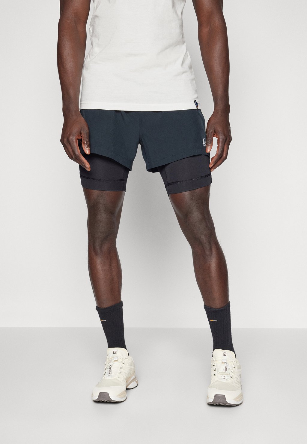 

Спортивные шорты KEEP THE PACE Quiksilver, антрацит