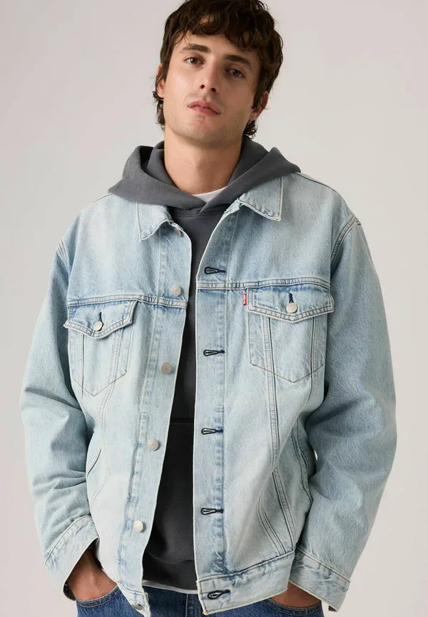 Джинсовая куртка свободного кроя в стиле дальнобойщика Levi'S, Wash It Out Rinse T - Light Indigo - Worn In — фото 3