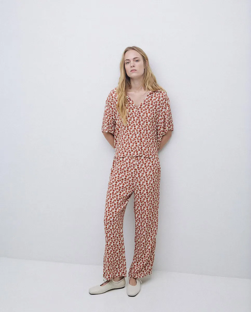 

Женские прямые брюки с эластичной талией и боковыми карманами Yerse, цвет Kaki