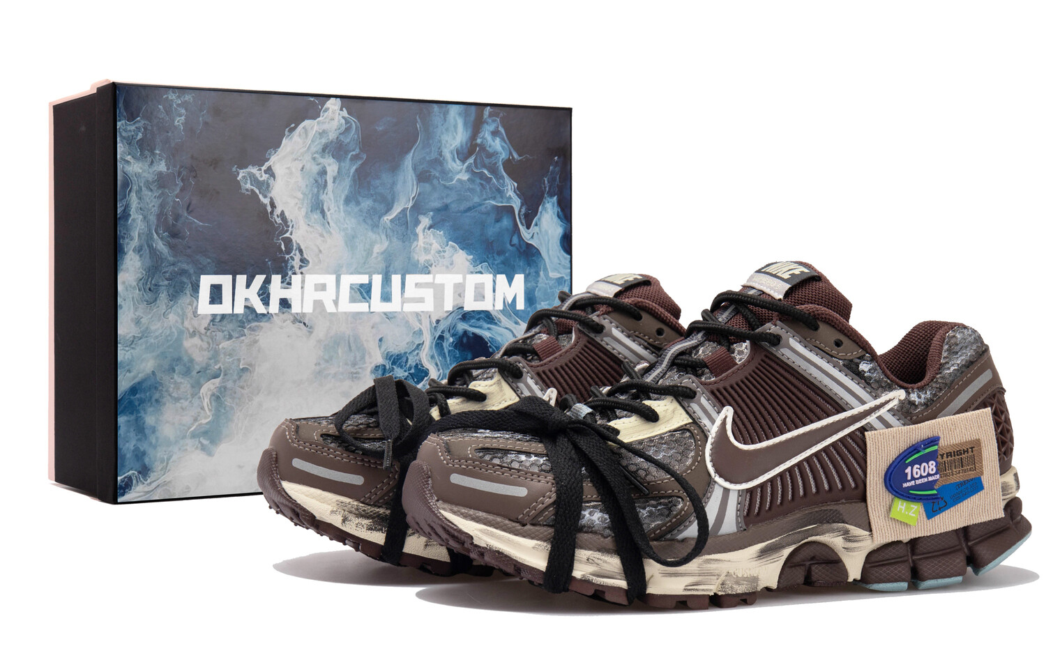 

Кроссовки Air Zoom Vomero 5 женские с низким верхом коричневые Nike