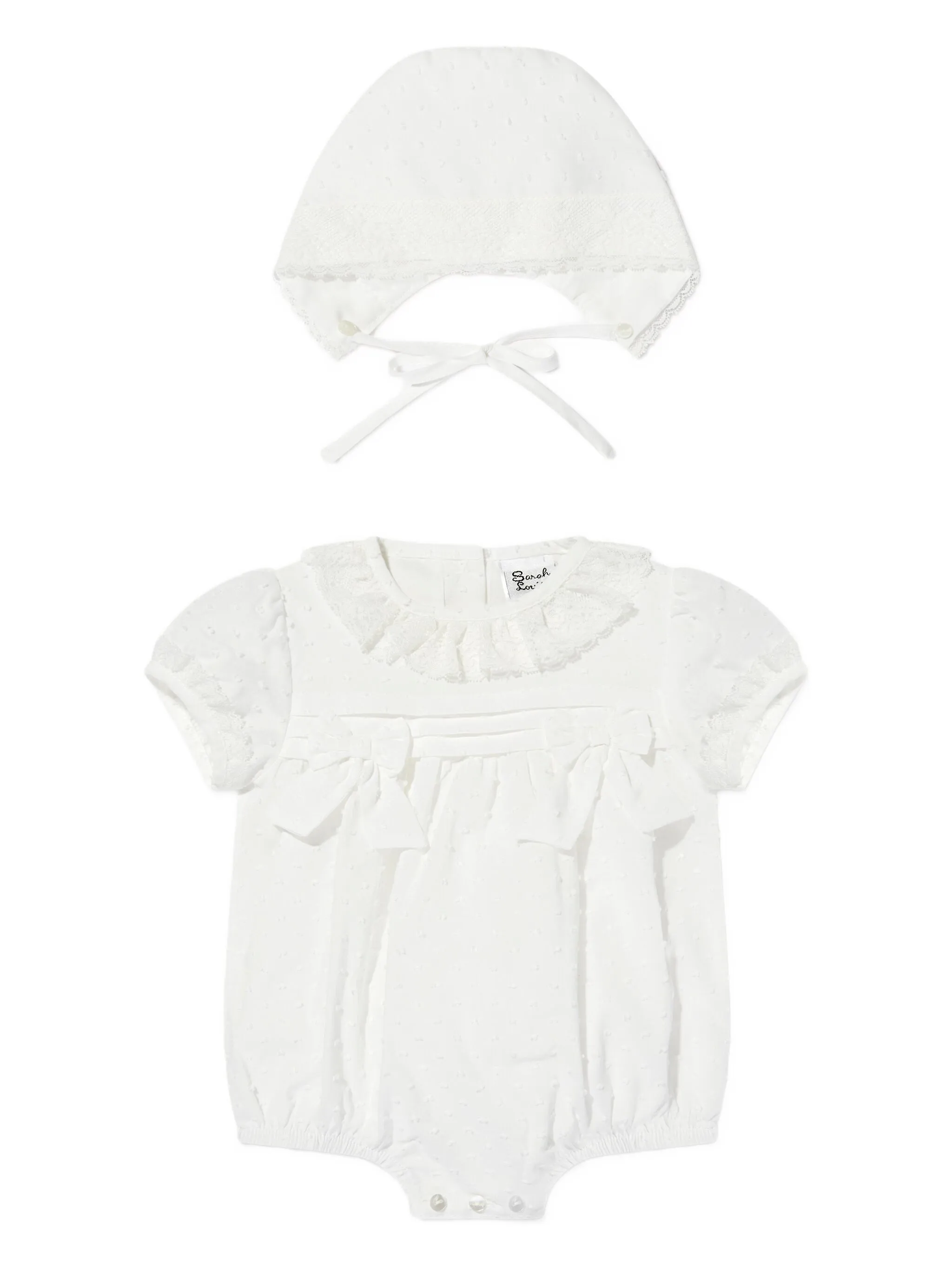 

Комплект из боди и шапки с кружевом Sarah Louise, белый