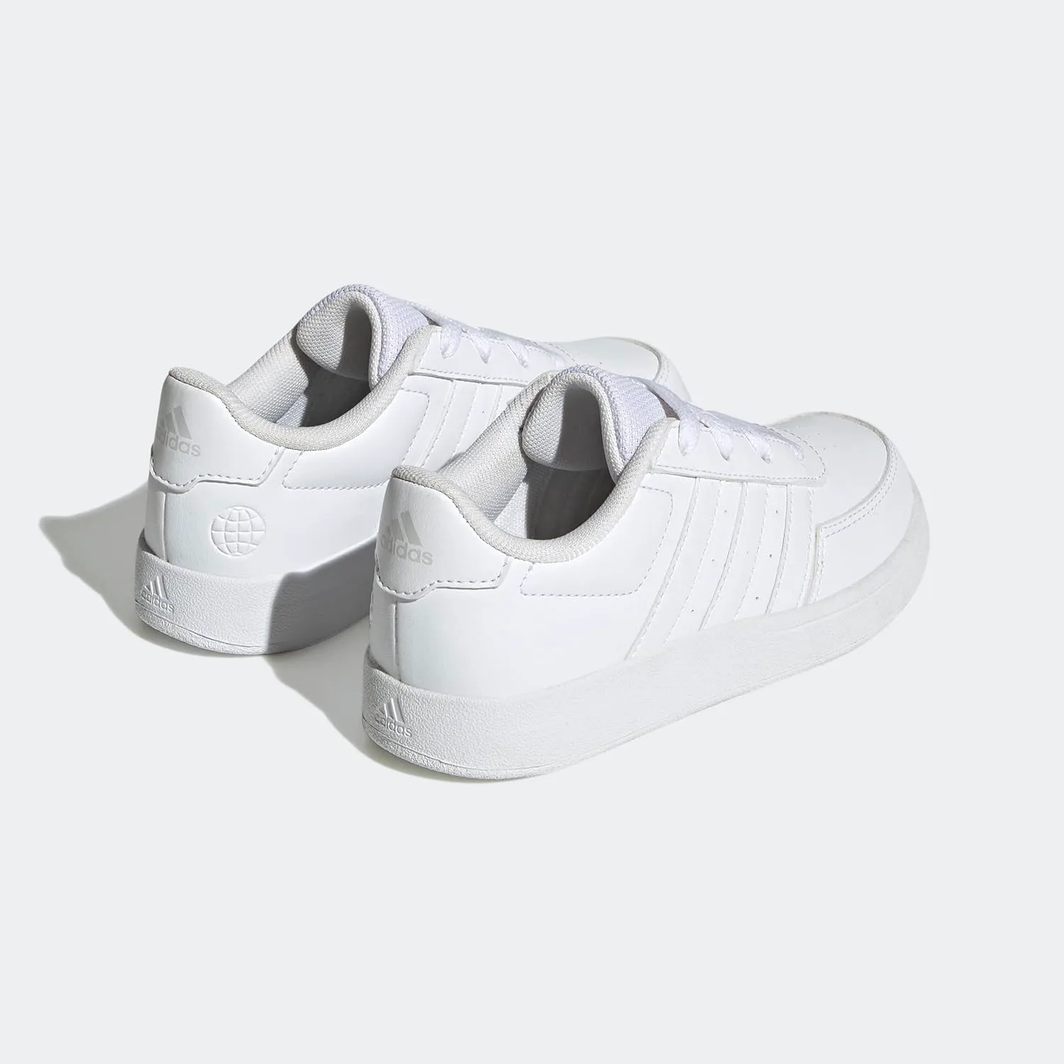 Кроссовки Adidas для детей и подростков Breaknet Lifestyle Court с шнуровкой, белый/серый — фото 3