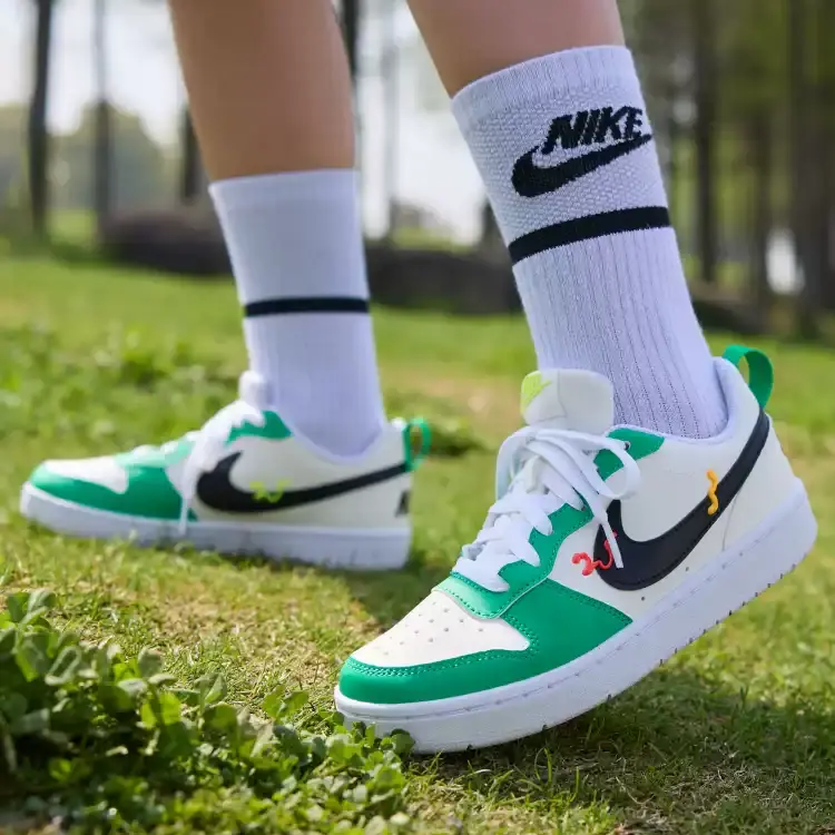 Кроссовки для скейтбординга Court Borough Low GS Nike, белый/зеленый — фото 4