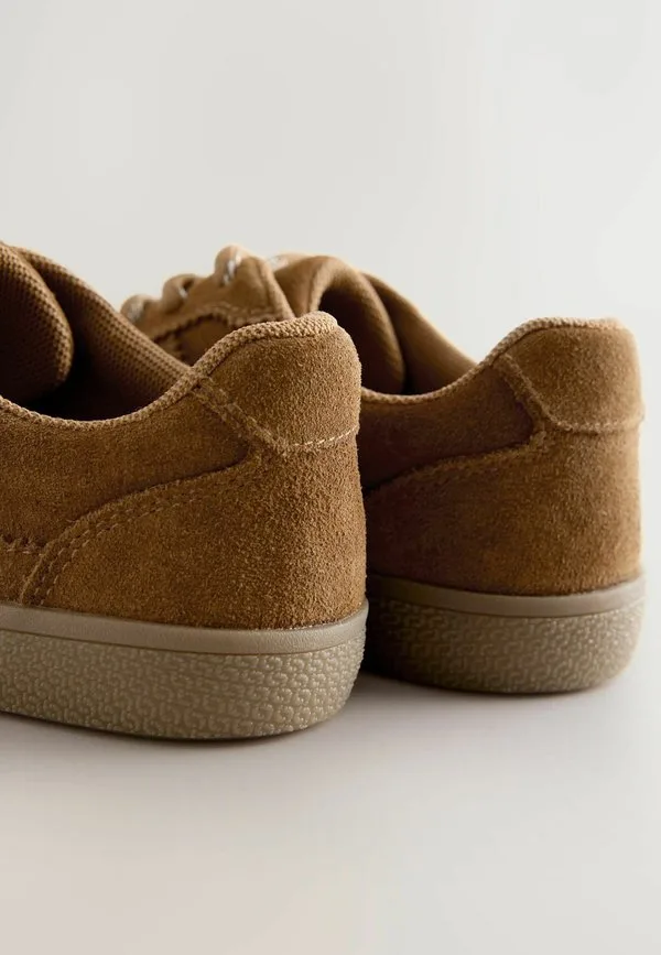 Кроссовки на шнуровке стандартного кроя для повседневной носки Next, Tan Brown Suede — фото 3