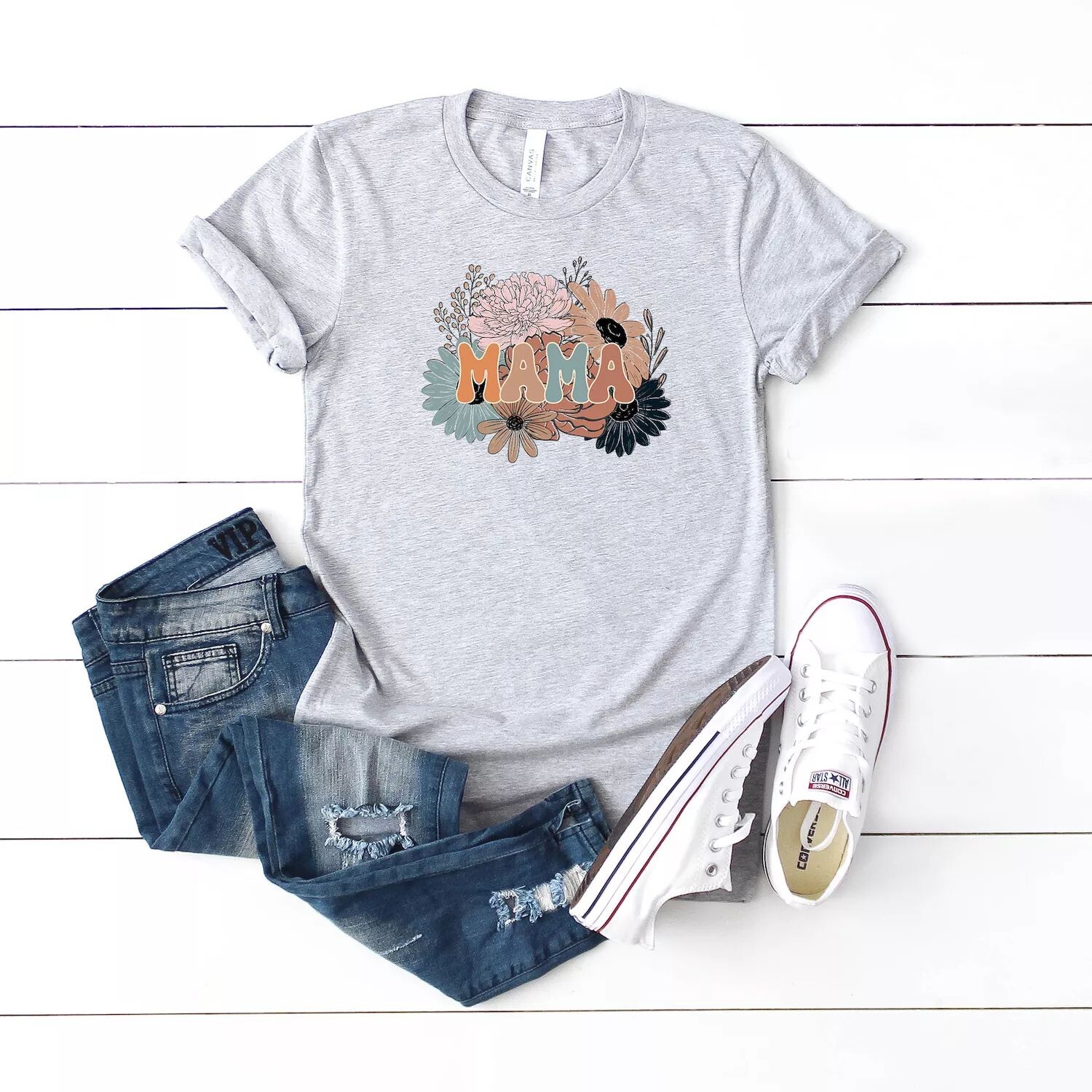 

Футболка с короткими рукавами и рисунком Mama Colorful Flower Bouquet Simply Sage Market
