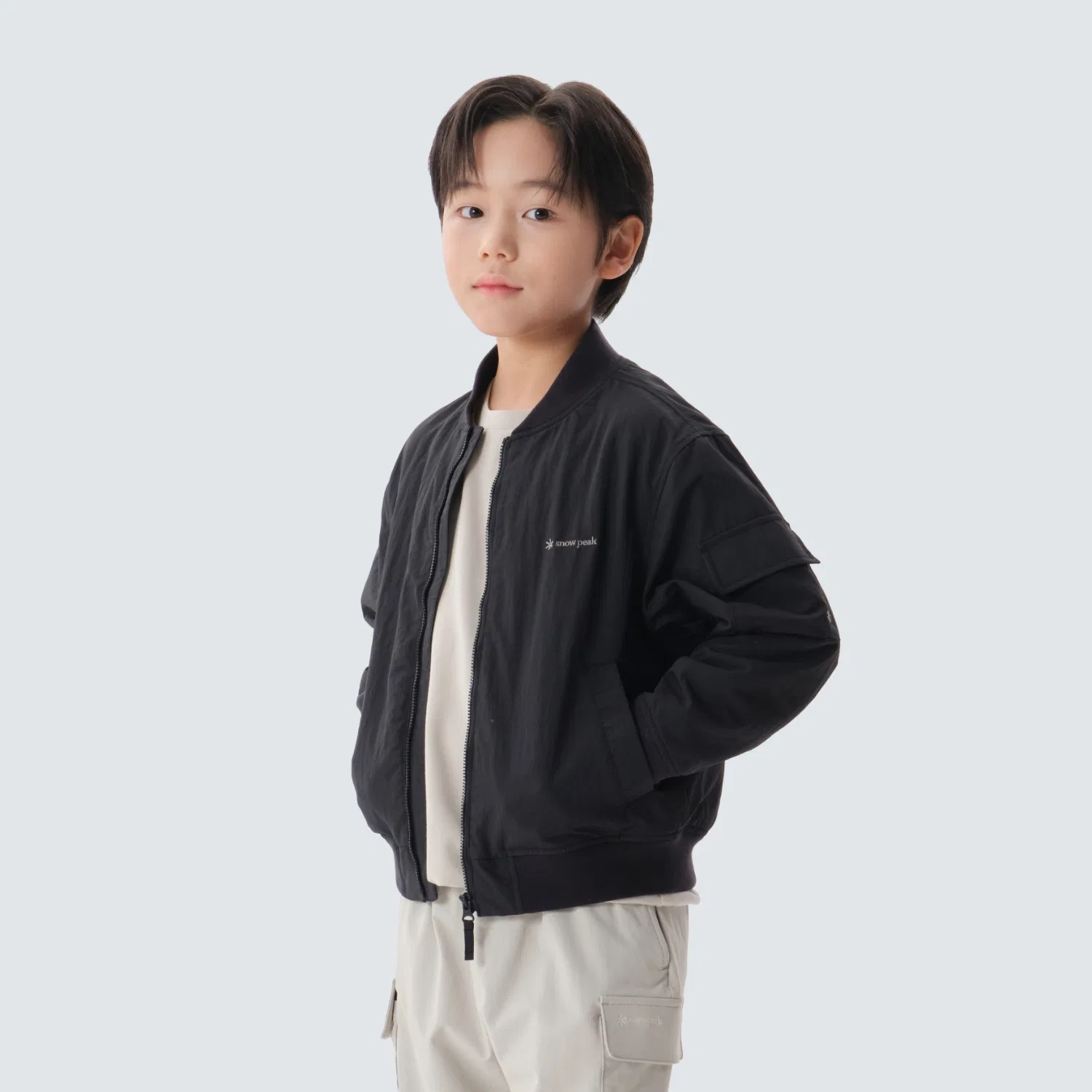 Детская куртка-бомбер Snowpeak Apparel Kids Campfield, тёмно-угольная
