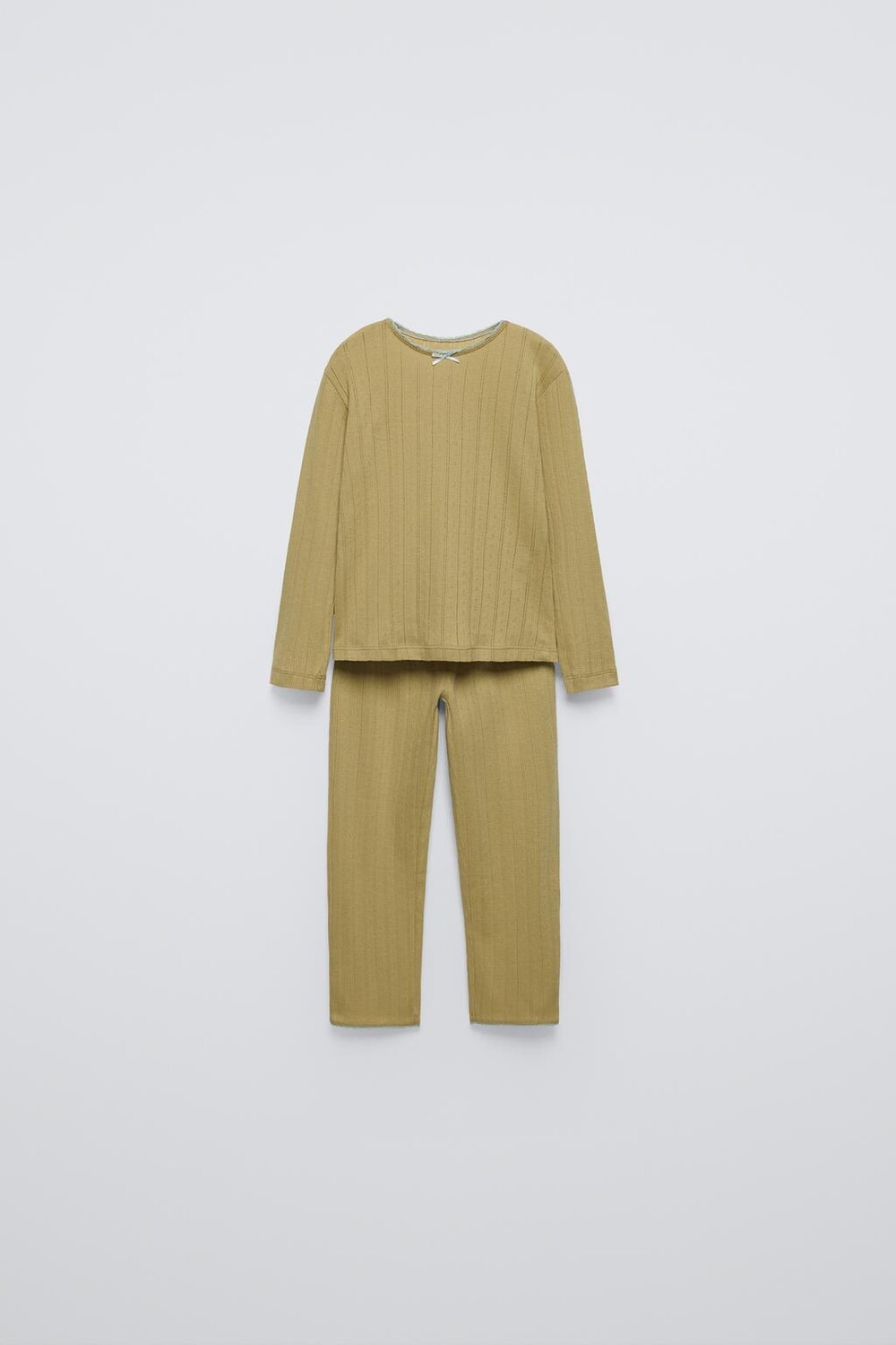 

Возраст 2-6 лет/однотонная пижама с пуантелем ZARA, зеленый
