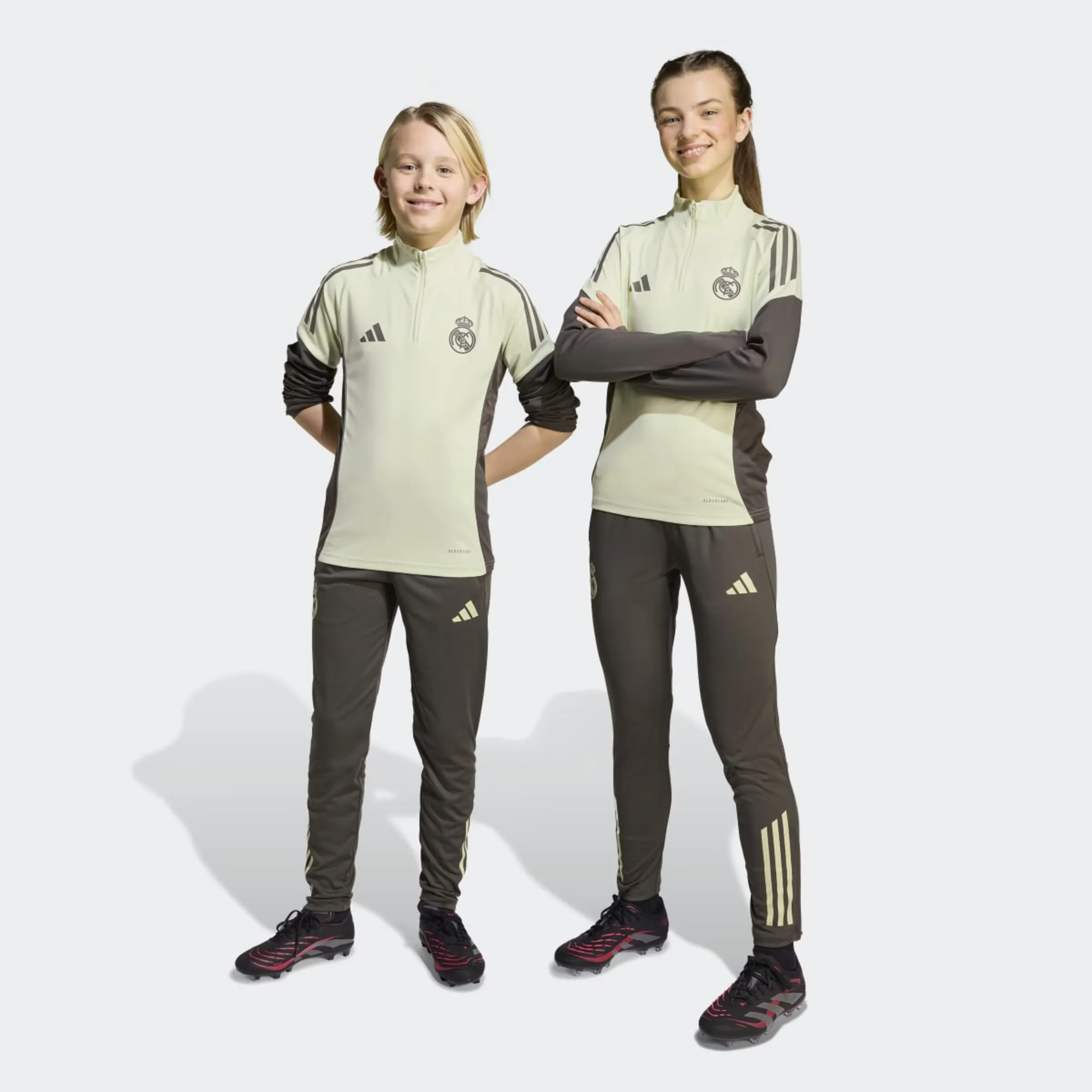 

Детские тренировочные брюки Real Madrid CF 2025-2026 Tiro 25 Competition Adidas, серый