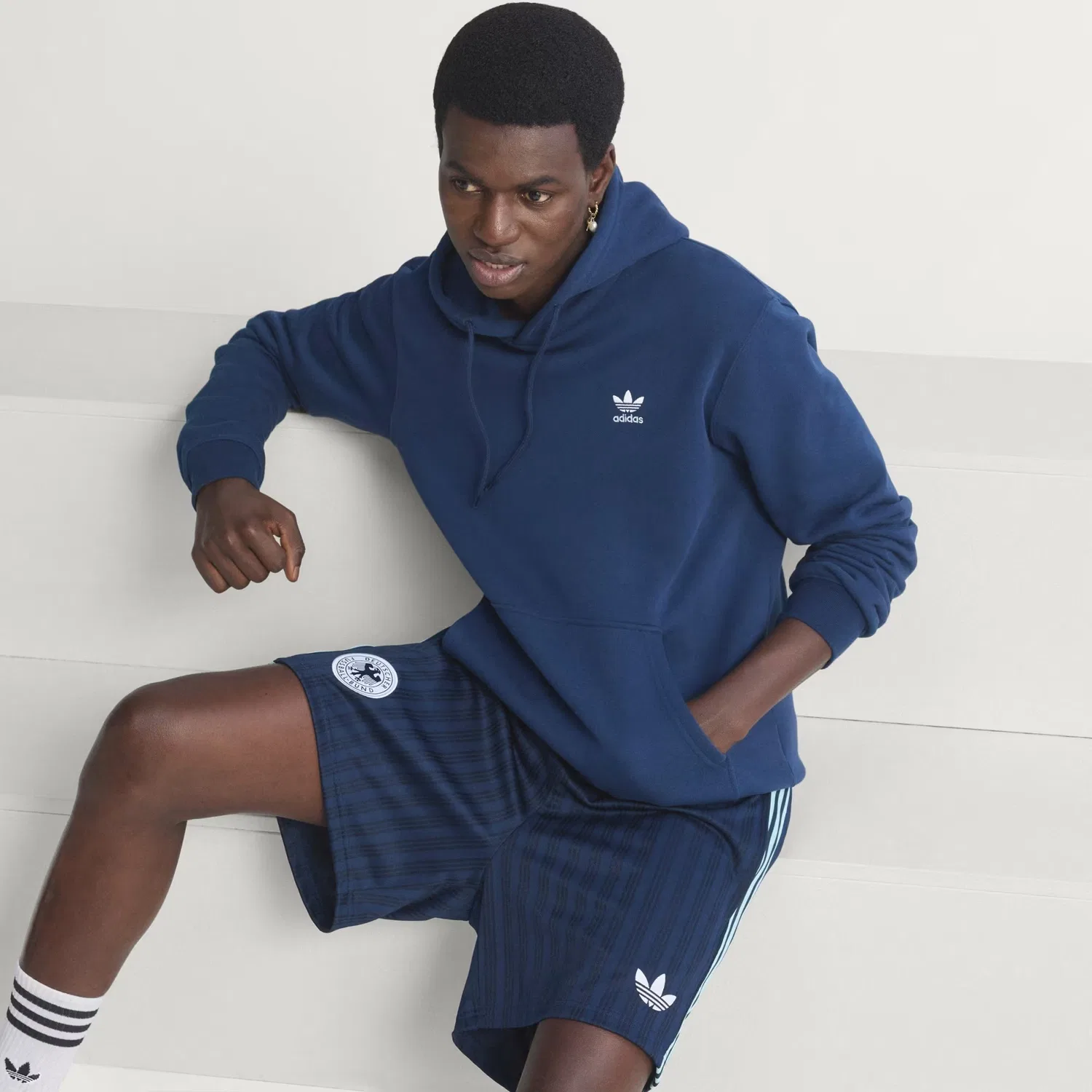 Спортивные шорты мужские Adidas Originals, Navy Blue — фото 3